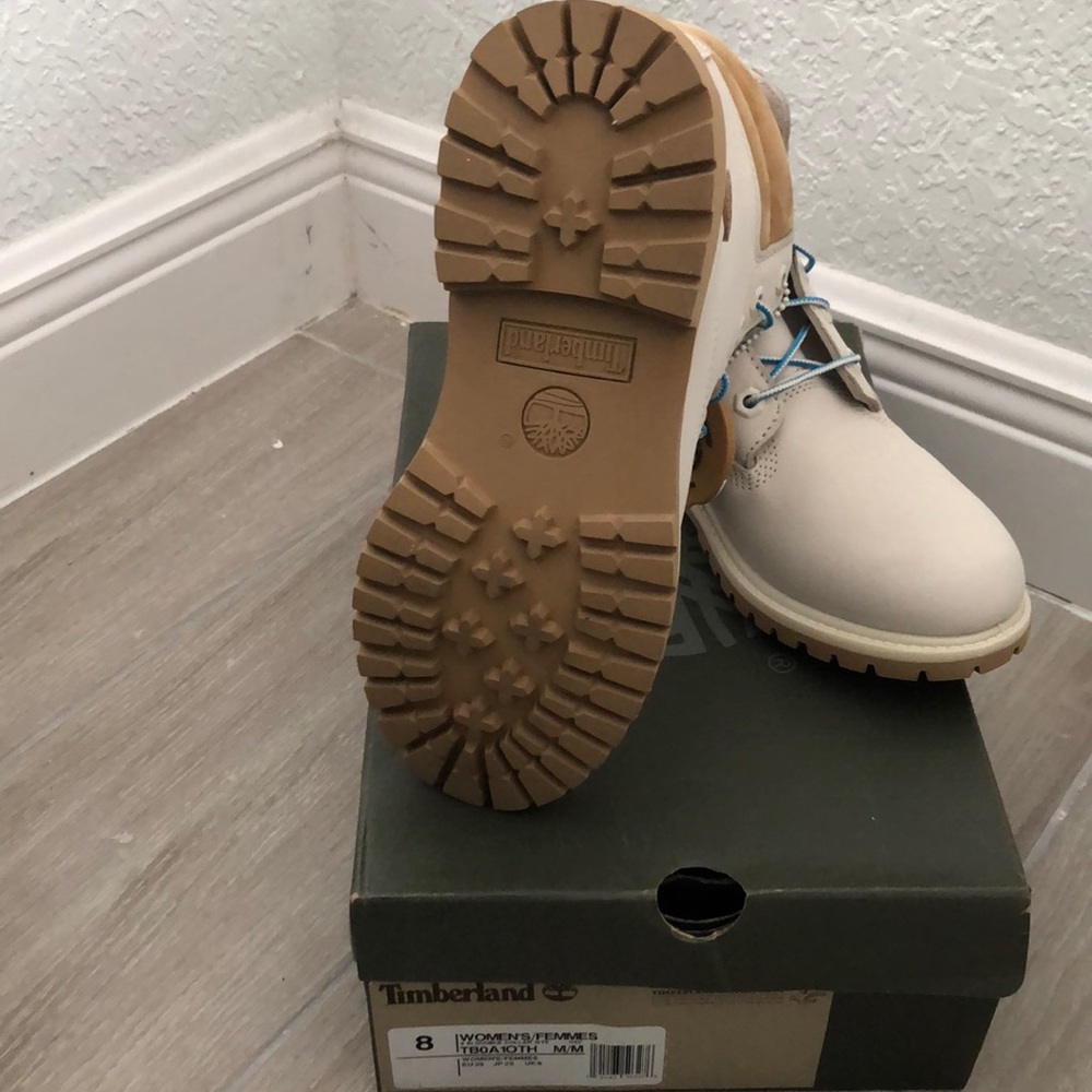 Milk Timberland Boots - Picture 3 of 4